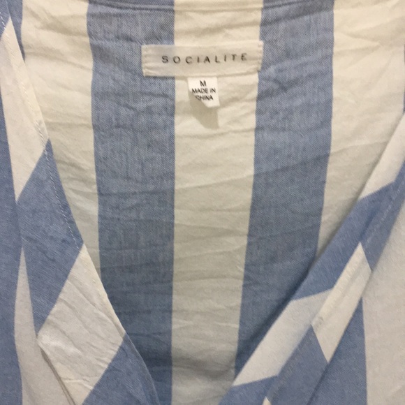 Socialite Blue & White striped top SZ M - Picture 2 of 6